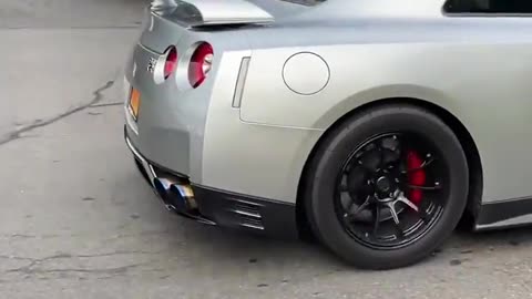 Nissan GT-R R35 Leaving Cars and Coffee