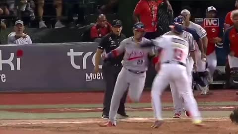 Bench Clearing Brawl Begins With A Clothesline After Ex Met Asdrubal Cabrera Gets A Bit Too Cocky