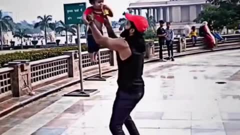 man performing deadly Stunt 1 viral vidio 1#shorts