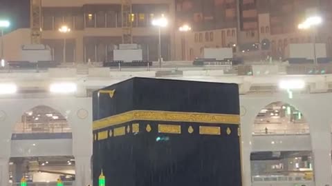 it's raining🌧️ Here Baitullah 🕋🌹|| Beautiful weather in Masjid Al haram 🕋🌷