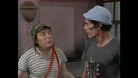 (1975) Chaves - Tocando Violão