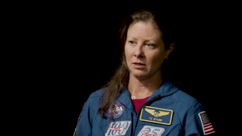 Astronauts Describe Seeing Earth From Space