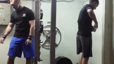 500lb deadlift by a 150lb guy