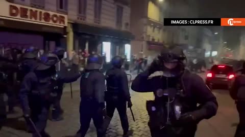 Paris Erupts in Protests After Right-Wing Victory in French Elections