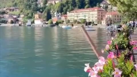 THE LAKE COMO