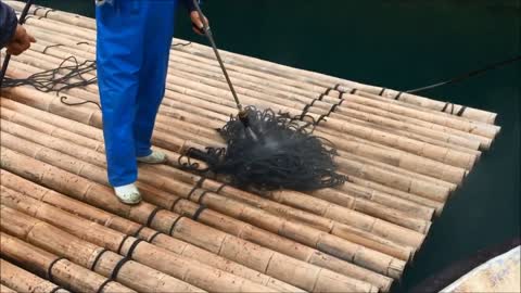 INCREDIBLE AND INGENIOUS Barnacles Removing From Ship.-SATISFYING Barnacles Removing Proces.[3].