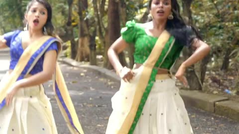 Dance With Saree Trending Video/TrendTracker #shorts #trend #Vairal #new