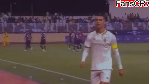 The Day When Cristiano Ronaldo Showed his Skills to Al Naser fans