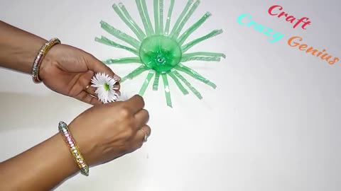 DIY-Paper flowers Guldasta made with Empty Plastic bottles|Paper ka Guldasta Banane ka Tarika