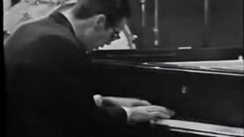 Bill Evans Trio - Summertime = Music Video 1965