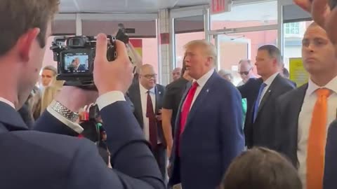 Watch President Trump blend in with the crowd at Waffle House.