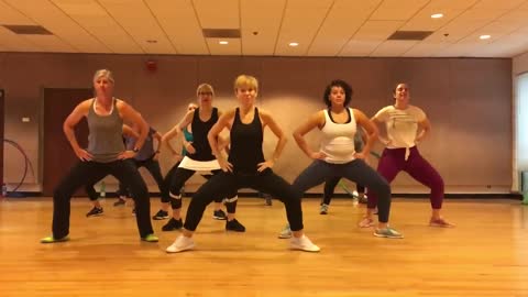 “WAKA WAKA” Shakira - Dance Fitness Workout Valeo Club