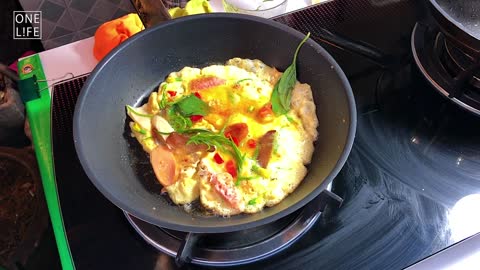 Traditional Thai Egg Omele