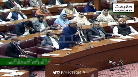 Qazi Faez Isa Delivered a Speech Along Asif Zardari in Parliament