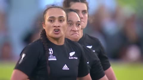 France face the Haka ahead of their RWC2021 Semi Final!