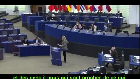 L'eurodéputée italienne Francesca Donato sur Bucha