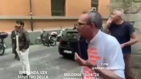 Delinquente, disgraziato, assassino!