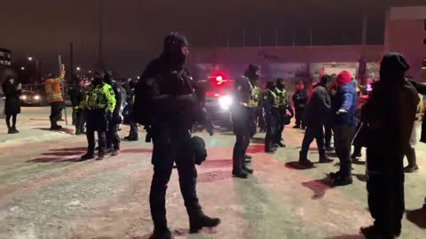 Riot police in Ottawa but there is no riot, they want to intimidate Canadians