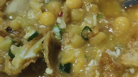 Bangladeshi famous and street food chotpoti