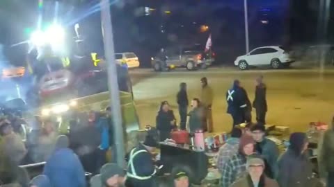 Truckers grillin' at the Coutts Alberta border blockade