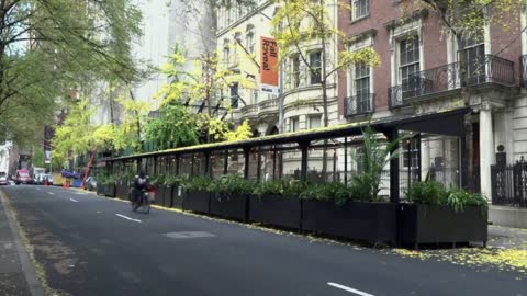 Outdoor Dining Structures in New York City