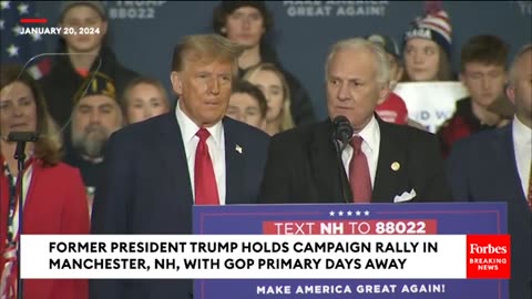 "Trump Unleashes Fiery Critique on Nikki Haley in New Hampshire Rally Speech"