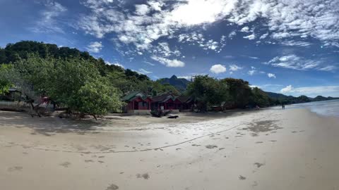 Koh Chang island paradise - morning beach walk