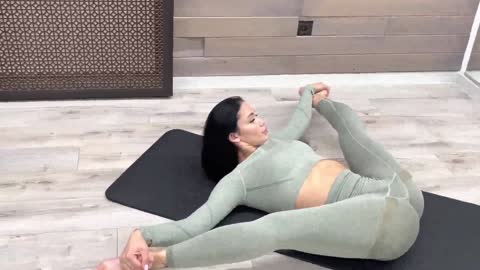 Hot Yoga and TWISTING, Flexibility, Flexibility and Exercises for beautiful women