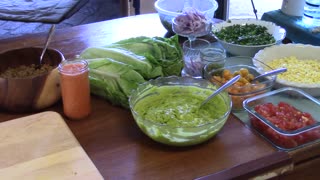 60 SECONDS TO RAW VEGAN TACOS - Oct 3rd 2016