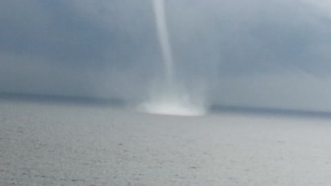 Huge Water Spout on Chesepeake Bay