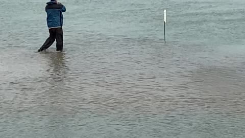 Fisherman Catches Fish By Hand After Fishing Line Breaks