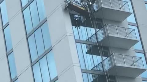 Dangerous Window Cleaning