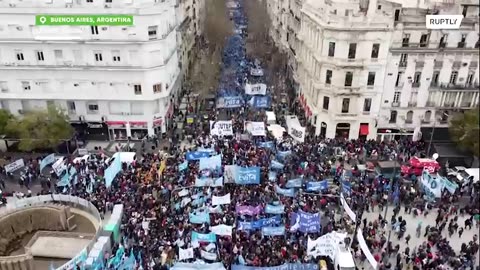 Thousands participate in trade unions march against inflation in Buenos Aires