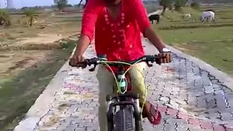 लड़कियों का कोई भरोशा नही 😂😂 #comedy #realfools #surajroxfunnyvibeo #vikram #girlfriends #girl.mp4