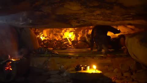 "Building a Cave Shelter and Cooking - Winter Camping Adventure"