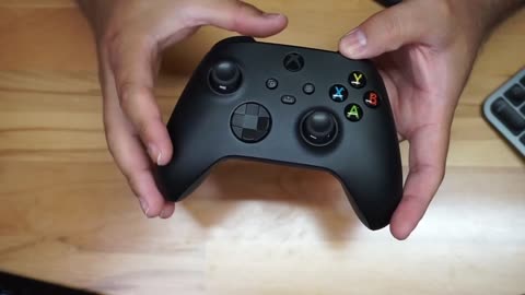 Xbox Core Wireless Controller Carbon Black Review