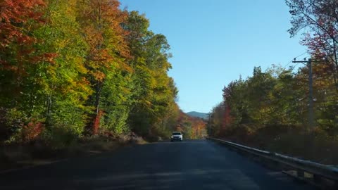 New England Fall Colors Road Trip_ Kancamagus Highway, Stowe, Sleepy Hollow(00h30m16s-00h32m25s)