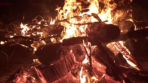 Slowmotion Burning Firepit