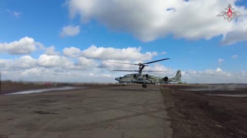 Ка-52 'Alligators' on hunt: Ka-52 attack helicopter crews in combat denazification