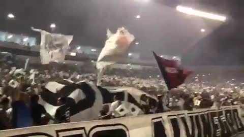 Festa da torcida do Botafogo-PB lotando o Almeidão