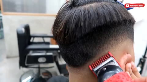 The Best TUTORIAL Classic Medium Men's Haircut With Scissors | by Farley Santiago