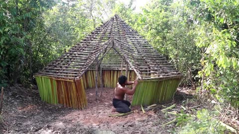 Build The Most Beautiful Ancient House in Deep Jungle By Ancient Skill