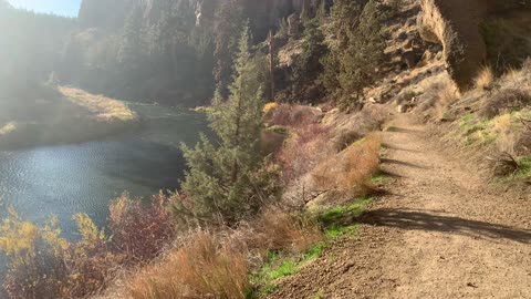 Central Oregon – Smith Rock State Park – The Incredible River Trail – 4K