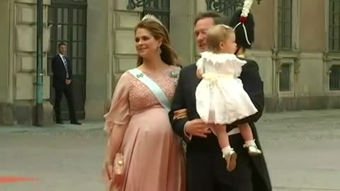 Guests arrive for wedding of Sweden's Prince Carl Philip to Sofia Hellqvist