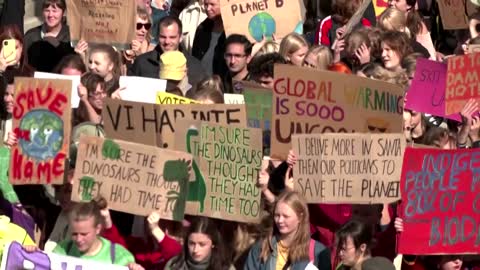 Thunberg calls out Sweden's parties on climate ahead of election