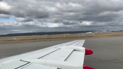 Qantaslink Fokker 100 taxi to runway 21. To flap or not to flap that is the question