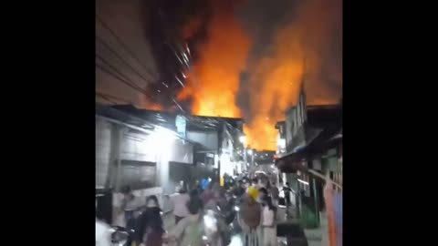 At least 10 people killed, several others injured in oil depot fire in North Jakarta, Indonesia.