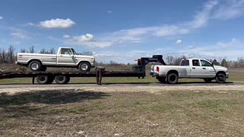 Ford F-250 Custom