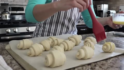 "Flaky Delights: Mastering the Art of Croissant Baking"