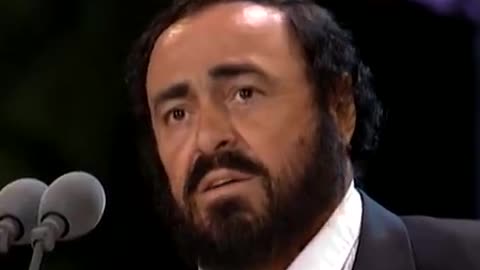 Luciano Pavarotti sings "Nessun dorma" from Turandot (The Three Tenors in Concert 1994)